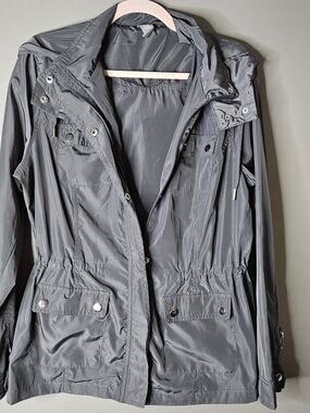 Athleta Women's Gray Utility Anorak Jacket Size L PTP 20" length 26.5"